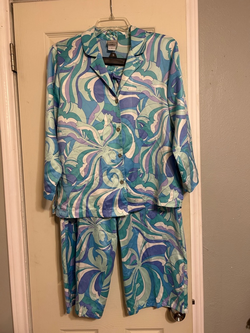 Natori green purple swirl pajama set